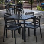 silla costa con mesa cube
